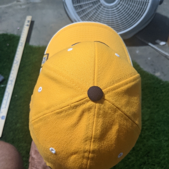 ZHATS California Golden Bears Embroided One Size Fits All Cap - Picture 8 of 9